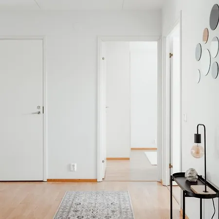 Spacious 2br Family With Sauna Near Metro דירה הלסינקי