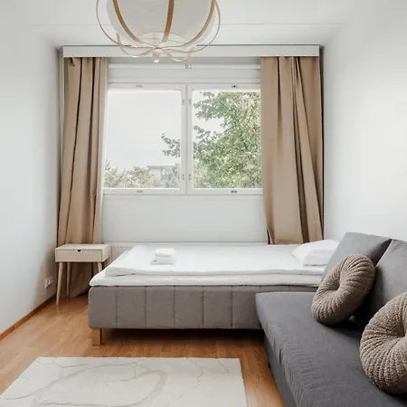 Spacious 2br Family With Sauna Near Metro דירה *
