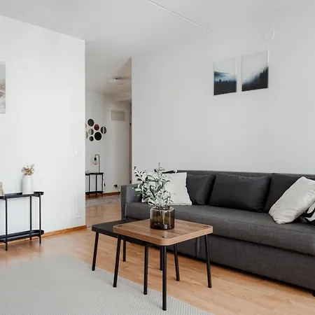 Spacious 2br Family With Sauna Near Metro