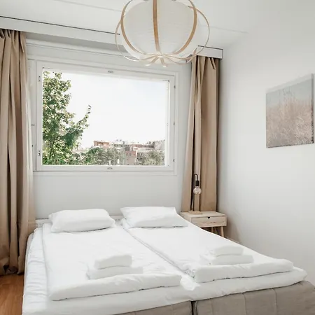 Spacious 2br Family With Sauna Near Metro דירה *